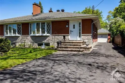 477 Edgeworth Avenue, Woodroffe, On K2b 5l2