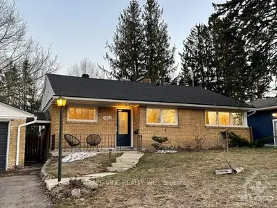 1452 MCROBIE Avenue, Alta Vista and Area, ON K1H 7E3