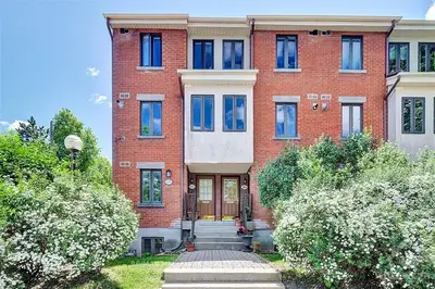 1088 BLASDELL Avenue, Manor Park - Cardinal Glen and Area, ON K1K 0C4