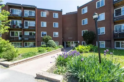 2044 ARROWSMITH Drive 403A, Beacon Hill North - South and Area, ON K1J 7V8