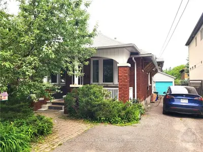 35 KENORA Street, Tunneys Pasture and Ottawa West, ON K1Y 3K7