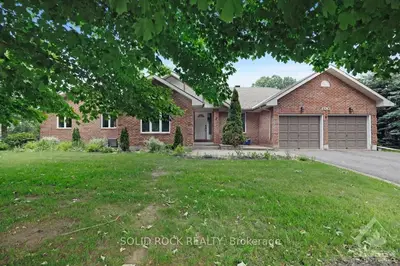 6519 EMPIRE GROVE Street, Greely - Metcalfe - Osgoode - Vernon and Area, ON K4P 1G6