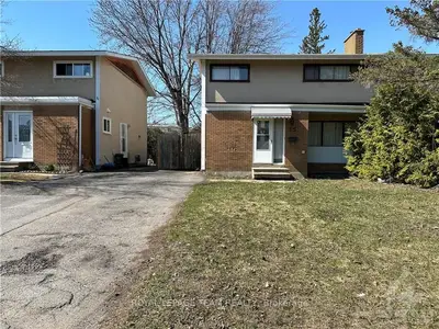 55 NEWBURY Avenue, Cityview - Parkwoods Hills - Rideau Shore, ON K2E 6K7