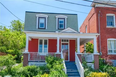 56 MARIER Avenue, Vanier and Kingsview Park, ON K1L 5S3