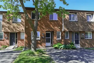 2988 OLYMPIC Way, Blossom Park - Airport and Area, ON K1T 1Y4