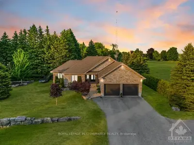2135 VALLEY Street, North Stormont, ON K0C 1W0