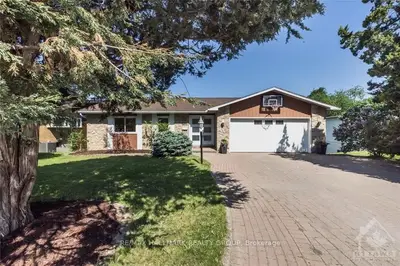 2517 REGINA Street, Britannia - Lincoln Heights and Area, ON K2B 6X4