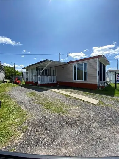 25 COUNTY ROAD 31 Road 41, South Dundas, ON K0C 1X0