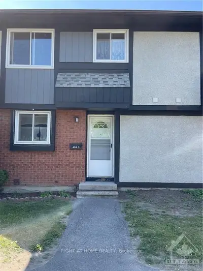 424c Moodie Drive, Bells Corners And South To Fallowfield, On K2h 8a6