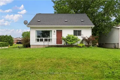 332 Julien Street, Pembroke, On K8a 3p9