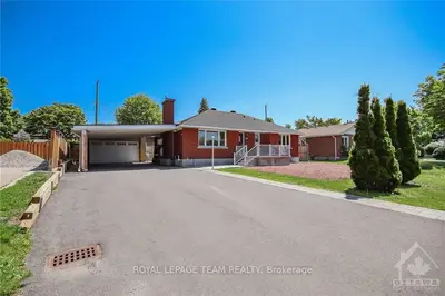 2171 Martha Avenue, Elmvale Acres and Area, ON K1G 1K6