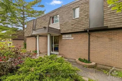 322 GARDEN GLEN, Meadowlands - Crestview and Area, ON K2G 1E4