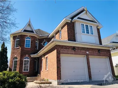 5 CHELTONIA Way, Kanata, ON K2T 1G6