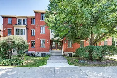 1102 BLASDELL Avenue, Manor Park - Cardinal Glen and Area, ON K1K 0C3