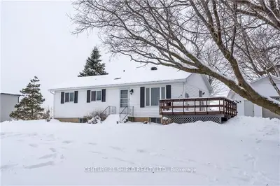 15845 MANNING Road, South Stormont, ON K0C 1M0