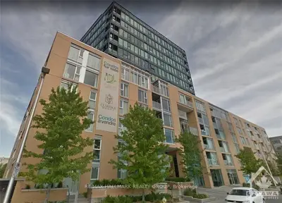 200 LETT Street 302, West Centre Town, ON K1R 0A7