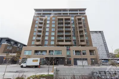 100 Champagne Avenue 404, Dows Lake - Civic Hospital And Area, On K1s 4p4