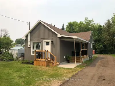 913 LEA Street, Pembroke, ON K8A 6H8