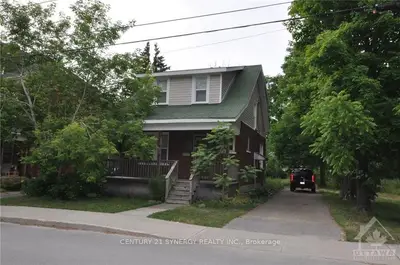 22 Foster Avenue, Smiths Falls, On K7a 1k1