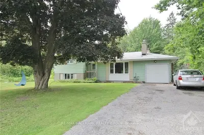 2447 RICHARDSON SIDE Road, Carp - Huntley Ward, ON K0A 1L0