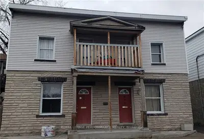 233-235 EMOND Street, Vanier and Kingsview Park, ON K1L 7R9