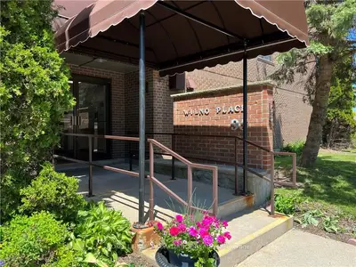 95 WINDSOR Drive 302, Brockville, ON K6V 3H7