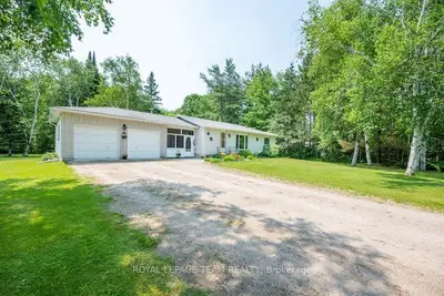 52 OLD MILL BRIDGE Road, Whitewater Region, ON K8A 6W2