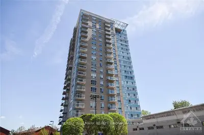 90 LANDRY Street 1401, Vanier and Kingsview Park, ON K1L 0A9