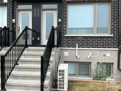 505 OZAWA, Manor Park - Cardinal Glen and Area, ON K1K 4Z8