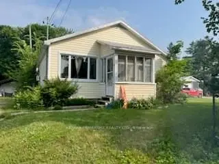 15 CAMERON Street, Whitewater Region, ON K0J 1C0