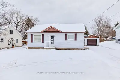 56 Doran Street, Petawawa, On K8h 1r2