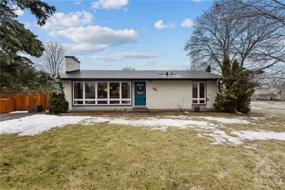 30 Harwick Crescent, Bells Corners And South To Fallowfield, On K2h 6r1