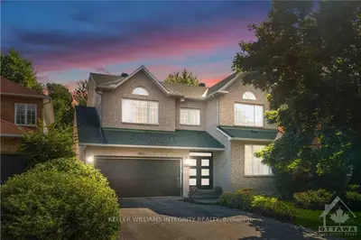 1932 Montclair Avenue, Orleans - Convent Glen And Area, On K1w 1h9