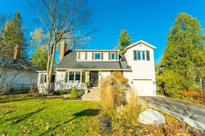 25 ARUNDEL Avenue, Manor Park - Cardinal Glen and Area, ON K1K 0B7