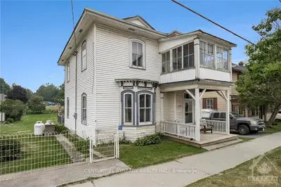 112 GEORGE Street, Lanark Highlands, ON K0G 1K0