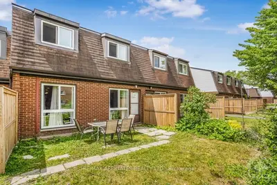 1958 JASMINE Crescent 32J, Beacon Hill North - South and Area, ON K1J 7W1