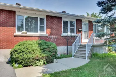 1693 ATHANS Avenue, Blossom Park - Airport and Area, ON K1T 1K9