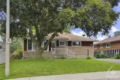2065 SAUNDERSON Drive, Elmvale Acres and Area, ON K1G 2E5