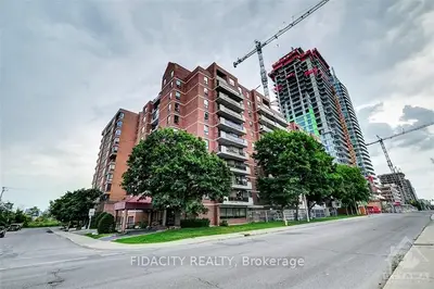 50 EMMERSON Avenue 801, West Centre Town, ON K1Y 4P7