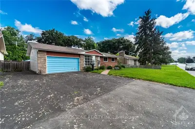 16 Majestic Drive, South Of Baseline To Knoxdale, On K2g 1c7