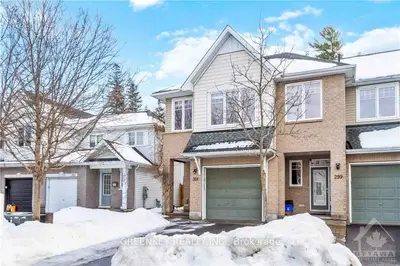 301 HORSESHOE Crescent, Stittsville - Munster - Richmond, ON K2S 0B7