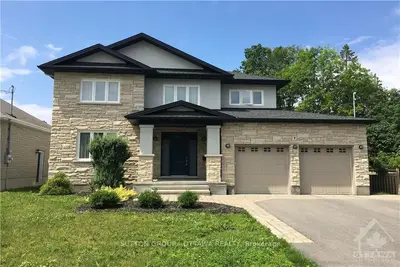 7 WITHROW Avenue, Meadowlands - Crestview and Area, ON K2G 2H5