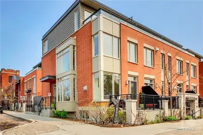 445 EDISON Avenue, Carlingwood - Westboro and Area, ON K2A 1S5