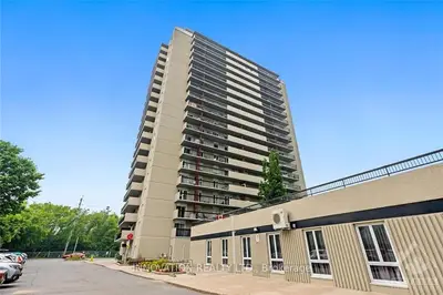 158 C MCARTHUR Avenue 207, Vanier and Kingsview Park, ON K1L 8E7