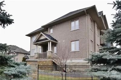 3785 Canyon Walk Drive, Blossom Park - Airport And Area, On K1v 2m4