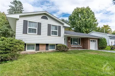 35 Costello Avenue, South Of Baseline To Knoxdale, On K2h 7c3