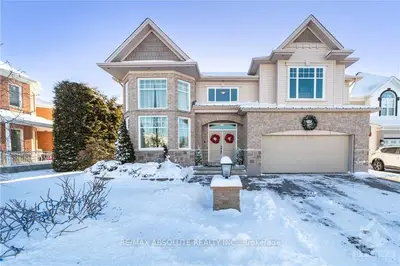34 FRANKLIN CATHCART Crescent, Stittsville - Munster - Richmond, ON K2S 2A7