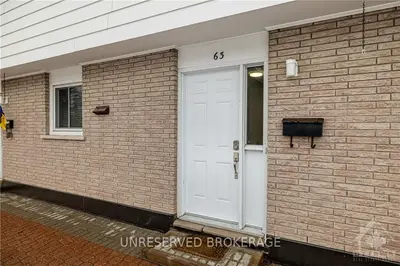 63 Hadley Circle, Bells Corners And South To Fallowfield, On K2h 7z8