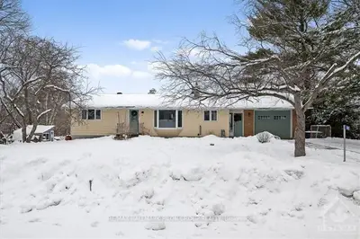 961 KEVIN Crescent, Orleans - Cumberland and Area, ON K4C 1C5