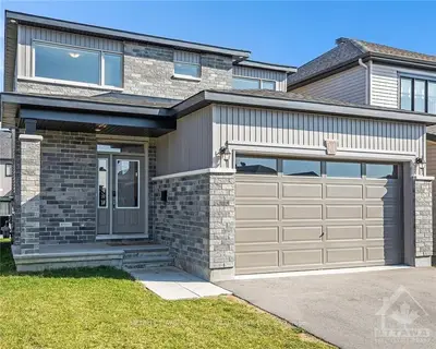 104 HICKSTEAD Way, Stittsville - Munster - Richmond, ON K2S 2B7